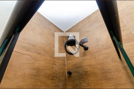 Banheiro de kitnet/studio para alugar com 1 quarto, 23m² em Itaberaba, São Paulo