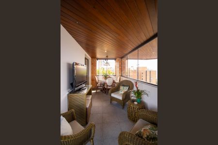 Varanda de apartamento para alugar com 5 quartos, 250m² em Vila Suzana, São Paulo