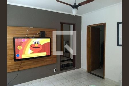 Casa à venda com 3 quartos, 240m² em Jardim Fernandes, São Paulo