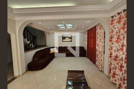 Casa à venda com 5 quartos, 300m² em Vila Barros, Guarulhos