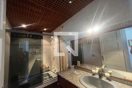 Banheiro de apartamento para alugar com 2 quartos, 120m² em Ribeira, Rio de Janeiro