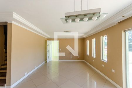 Sala de casa à venda com 3 quartos, 220m² em Vila Pedra Branca, São Paulo