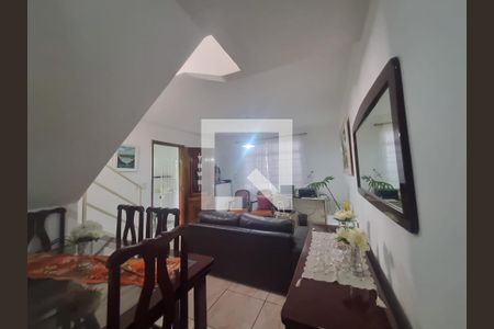 Sala de casa para alugar com 2 quartos, 100m² em Jardim Arpoador, São Paulo