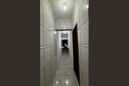 Corredor de casa à venda com 3 quartos, 106m² em Condomínio Maracanã, Santo André