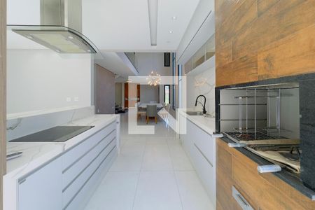 Casa para alugar com 3 quartos, 291m² em Jardim Panorama, Jacareí