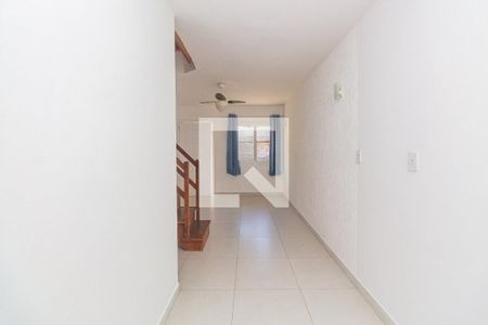 Sala de casa de condomínio à venda com 2 quartos, 98m² em Morro Santana, Porto Alegre