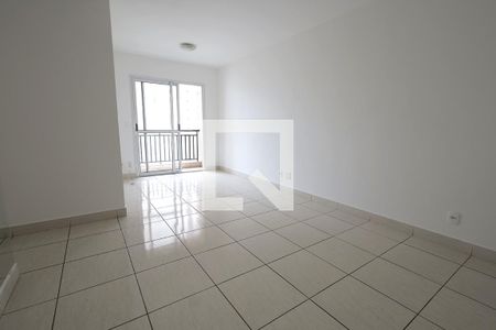 Sala de apartamento para alugar com 3 quartos, 70m² em Vila Valparaíso, Santo André
