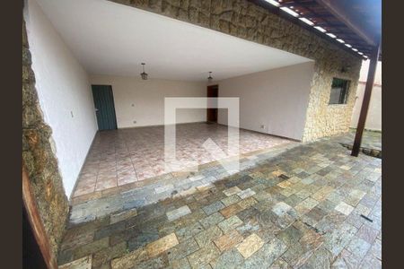 Casa à venda com 4 quartos, 220m² em Planalto, Belo Horizonte