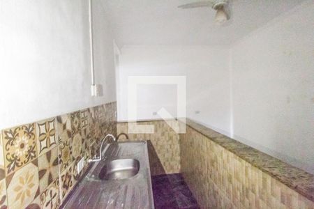 Sala/Cozinha de kitnet/studio para alugar com 1 quarto, 20m² em Chácara Adriana Aparecida, Carapicuíba