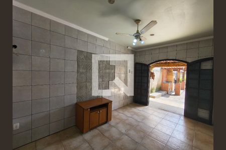 Casa de Condomínio para alugar com 4 quartos, 250m² em Taquara, Rio de Janeiro