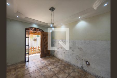 Casa de Condomínio para alugar com 4 quartos, 250m² em Taquara, Rio de Janeiro