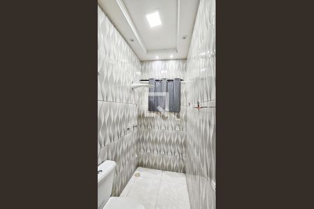 Casa para alugar com 5 quartos, 180m² em Rochdale, Osasco