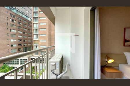Varanda de kitnet/studio à venda com 1 quarto, 27m² em Cerqueira César, São Paulo