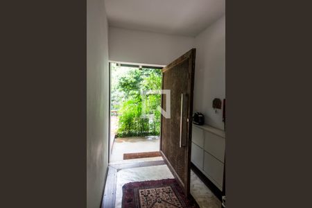 Entrada de casa de condomínio para alugar com 3 quartos, 506m² em Vilarejo, Carapicuíba