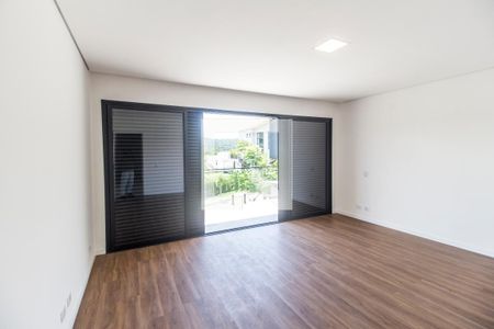 Suíte master de casa de condomínio à venda com 4 quartos, 387m² em Cidade Tamboré, Santana de Parnaíba