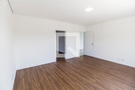 Suíte master de casa de condomínio à venda com 4 quartos, 387m² em Cidade Tamboré, Santana de Parnaíba