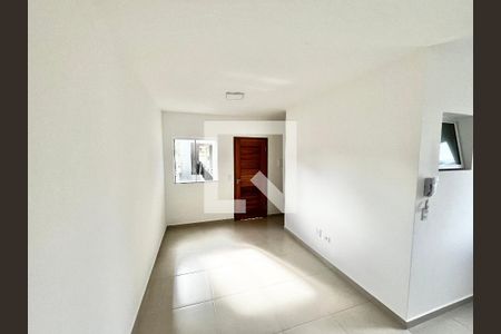 Sala/Cozinha de apartamento para alugar com 2 quartos, 40m² em Vila Vitorio Mazzei, São Paulo