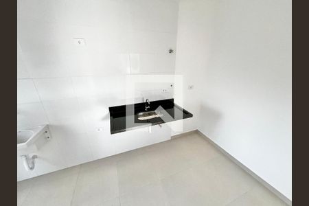 Sala/Cozinha de apartamento para alugar com 2 quartos, 40m² em Vila Vitorio Mazzei, São Paulo