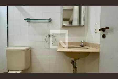 Banheiro de kitnet/studio para alugar com 1 quarto, 29m² em Jardim Paulista, São Paulo