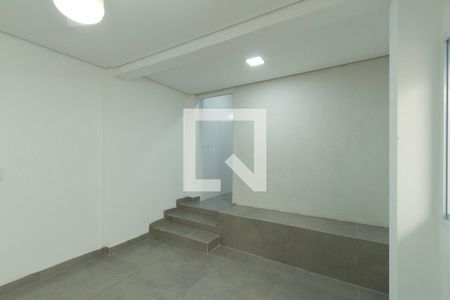 Sala de casa para alugar com 2 quartos, 288m² em Vila Odin, Sorocaba