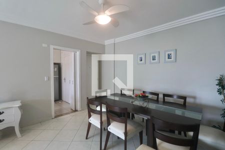 Sala de apartamento para alugar com 4 quartos, 115m² em Jardim Virginia, Guarujá