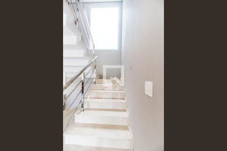 Escada de casa de condomínio à venda com 4 quartos, 379m² em Centro de Apoio I (alphaville), Santana de Parnaíba