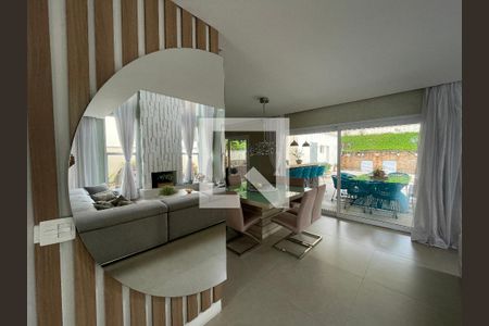 Sala de casa de condomínio para alugar com 3 quartos, 612m² em Jardim Barbacena, Cotia