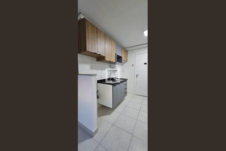 Cozinha de apartamento à venda com 2 quartos, 32m² em Parque Fongaro, São Paulo