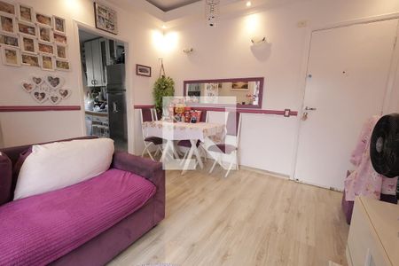 Sala de apartamento à venda com 2 quartos, 56m² em Vila Lutécia, Santo André