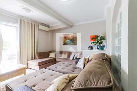 Casa de Condomínio para alugar com 4 quartos, 350m² em Adalgisa, São Paulo