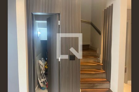 Sala de casa de condomínio para alugar com 4 quartos, 273m² em Morumbi, São Paulo