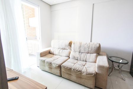 Sala de apartamento para alugar com 2 quartos, 70m² em Santa Mônica, Uberlândia