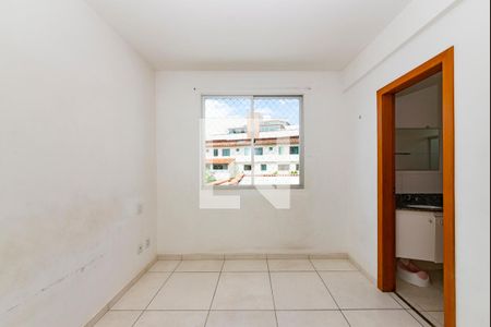 Suíte de apartamento para alugar com 3 quartos, 100m² em Caiçara-adelaide, Belo Horizonte