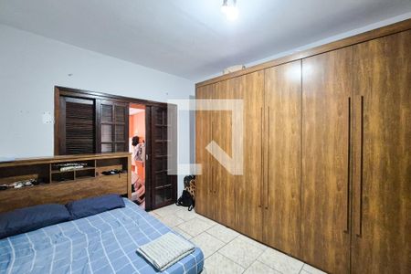 Quarto 1 de casa à venda com 3 quartos, 180m² em Jardim Calux, São Bernardo do Campo