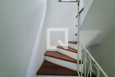 corredor de casa à venda com 3 quartos, 180m² em Jardim Calux, São Bernardo do Campo