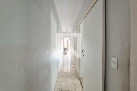 corredor de casa à venda com 3 quartos, 180m² em Jardim Calux, São Bernardo do Campo