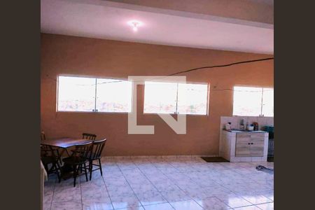 Área externa de casa à venda com 5 quartos, 200m² em Jardim Peri, São Paulo