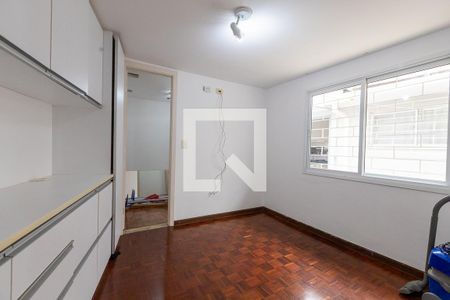 Quarto 1 de casa para alugar com 1 quarto, 190m² em São Braz, Curitiba