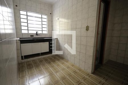 Cozinha de casa para alugar com 1 quarto, 43m² em Jardim Santo Alberto, Santo André