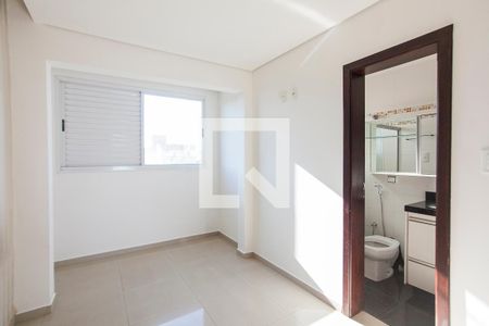 Suite de apartamento para alugar com 2 quartos, 60m² em Santa Mônica, Uberlândia
