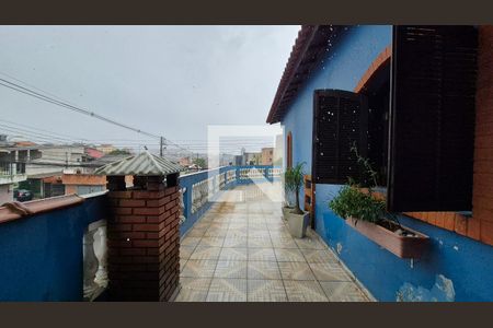 Area externa de casa à venda com 3 quartos, 180m² em Jardim Santo André CDHU, Santo André