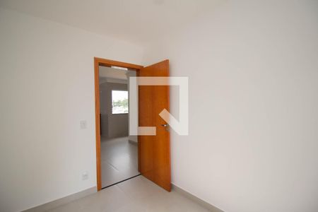 Quarto 1 de apartamento à venda com 2 quartos, 44m² em Vila Mangalot, São Paulo