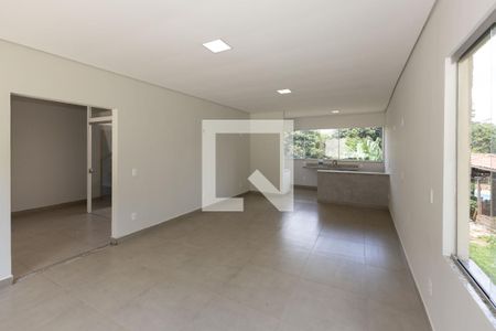 Sala 1 de casa de condomínio à venda com 3 quartos, 332m² em Arvoredo, Nova Lima