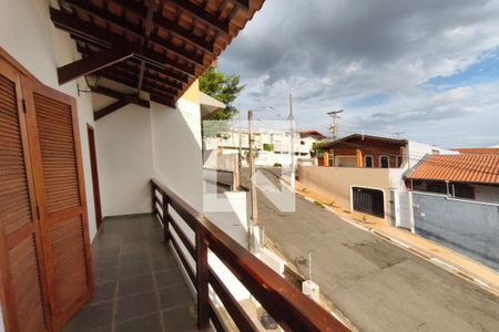 Varanda Suíte de casa para alugar com 4 quartos, 300m² em Jardim Guarani, Campinas