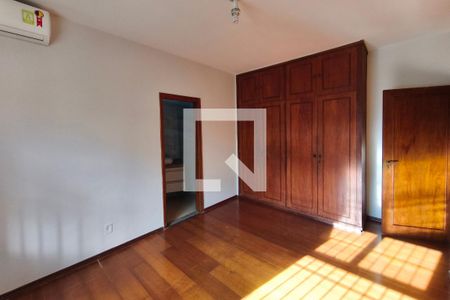 Quarto Suíte 2 de casa para alugar com 4 quartos, 300m² em Jardim Guarani, Campinas