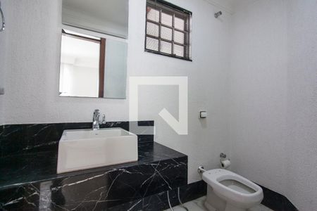 Lavabo de casa para alugar com 5 quartos, 480m² em Cidade Jardim, Uberlândia