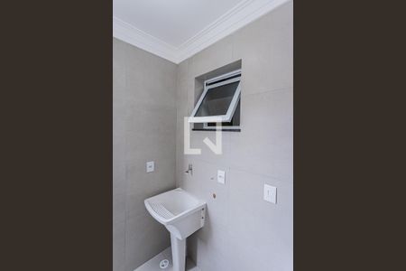 Sala, cozinha e área de serviço de apartamento à venda com 2 quartos, 40m² em Vila Mangalot, São Paulo