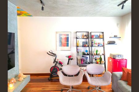 Sala de casa à venda com 4 quartos, 240m² em Vila Rosalia, Guarulhos