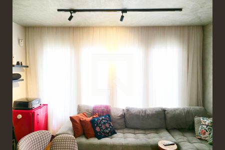 Sala de casa à venda com 4 quartos, 240m² em Vila Rosalia, Guarulhos