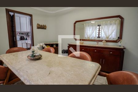 Sala 1 de casa à venda com 3 quartos, 200m² em Vila Caraguata, São Paulo